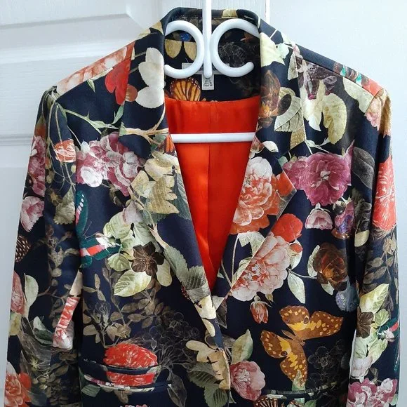 Jacket - Picture 1 of 12